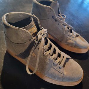 Suede Puma Shoes Size 10.5